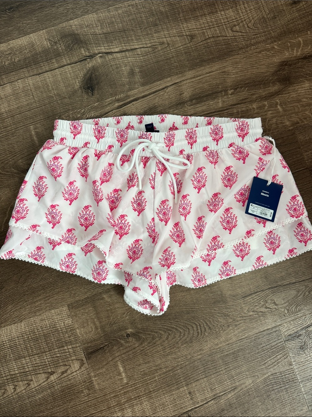 Roller Rabbit for target White Shorts with Pink Floral Trim size medium NWT